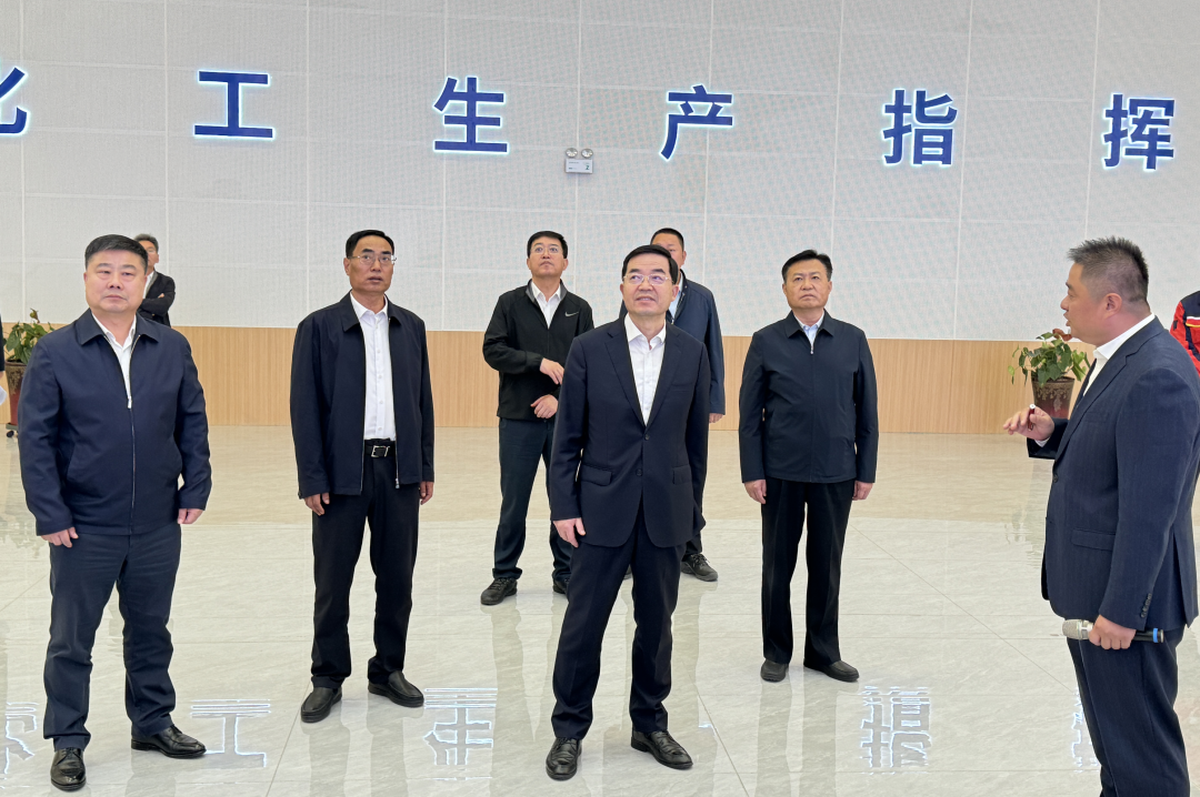 山東省委常(chang)委、副省長張海(hai)波一行莅臨沈(shěn)阳聚鼎机器人(rén)制造有限责任(rèn)公司調研指導(dǎo)工作